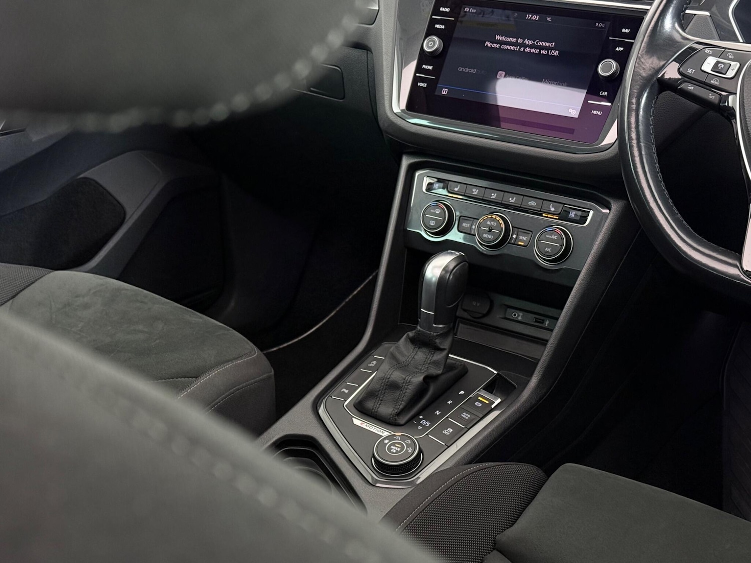 Used Volkswagen Tiguan 2017 for sale - 77799515: Photo 32