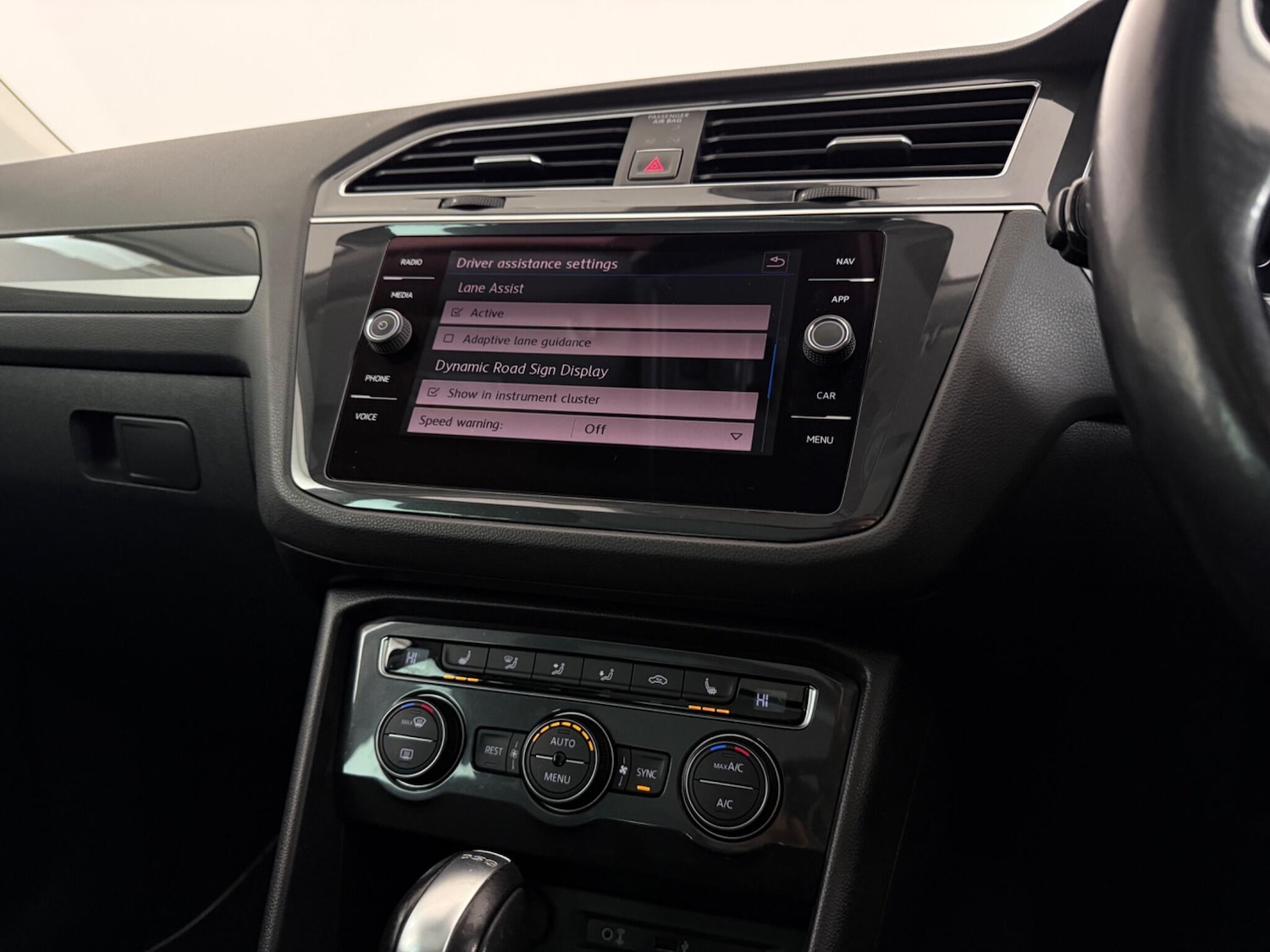 Used Volkswagen Tiguan 2017 for sale - 77799515: Photo 37