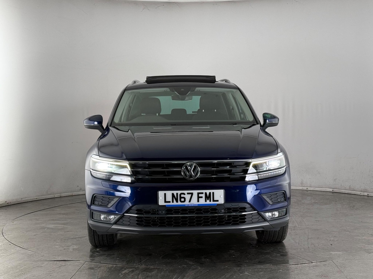 Used Volkswagen Tiguan 2017 for sale - 77799515: Photo 5