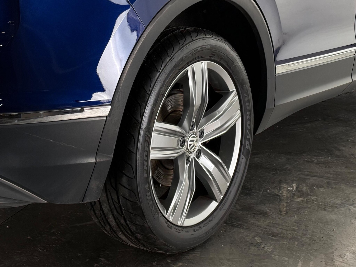 Used Volkswagen Tiguan 2017 for sale - 77799515: Photo 9