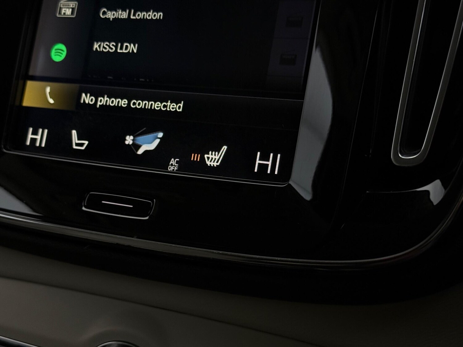 Used Volvo XC40 2020 for sale - 78144164: Photo 33