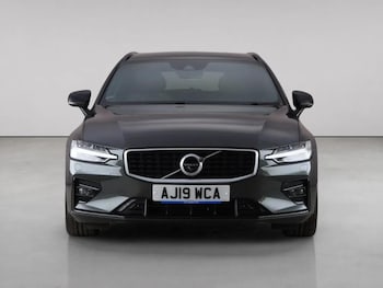 Used Volvo V60 2019 for sale - 79337876: Photo