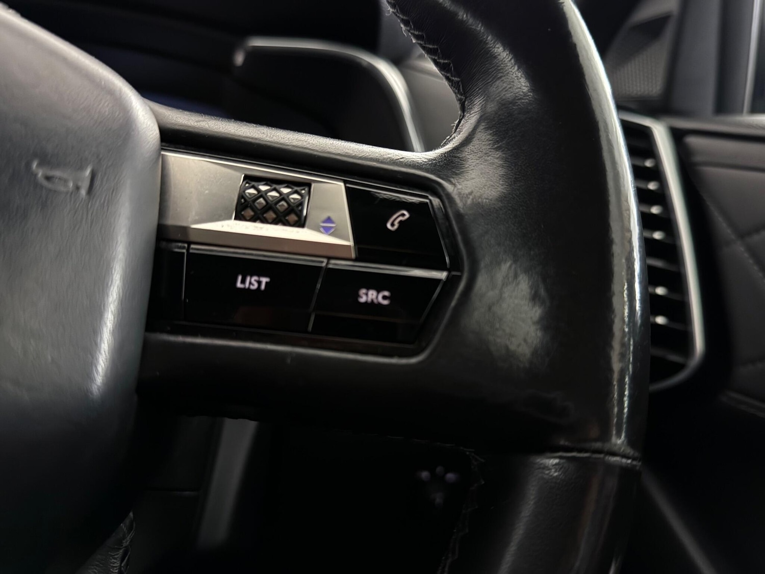 Used DS Automobiles DS 7 Crossback 2018 for sale - 77247016: Photo 17