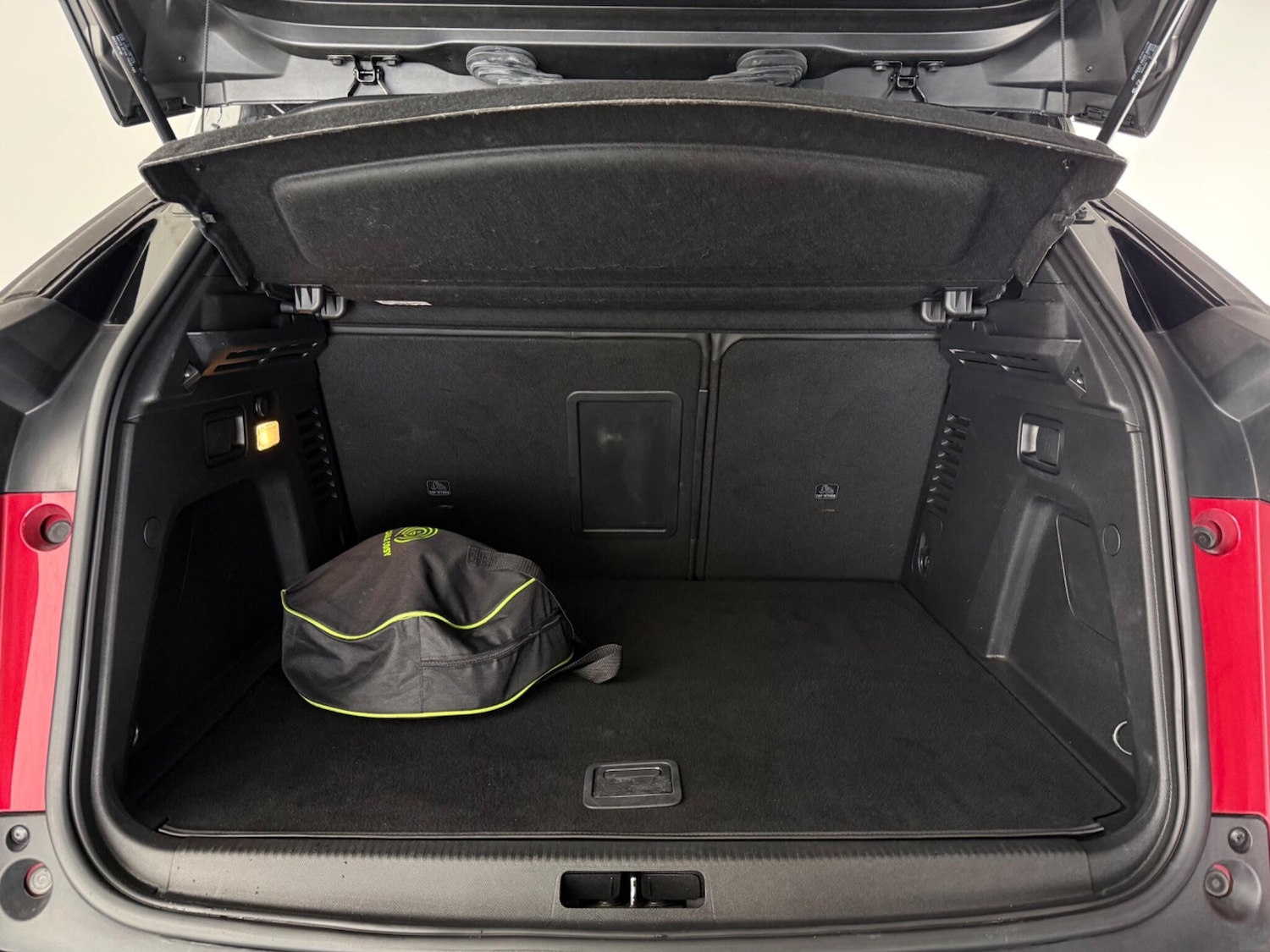 Used Peugeot 3008 2023 for sale - 77684454: Photo 9