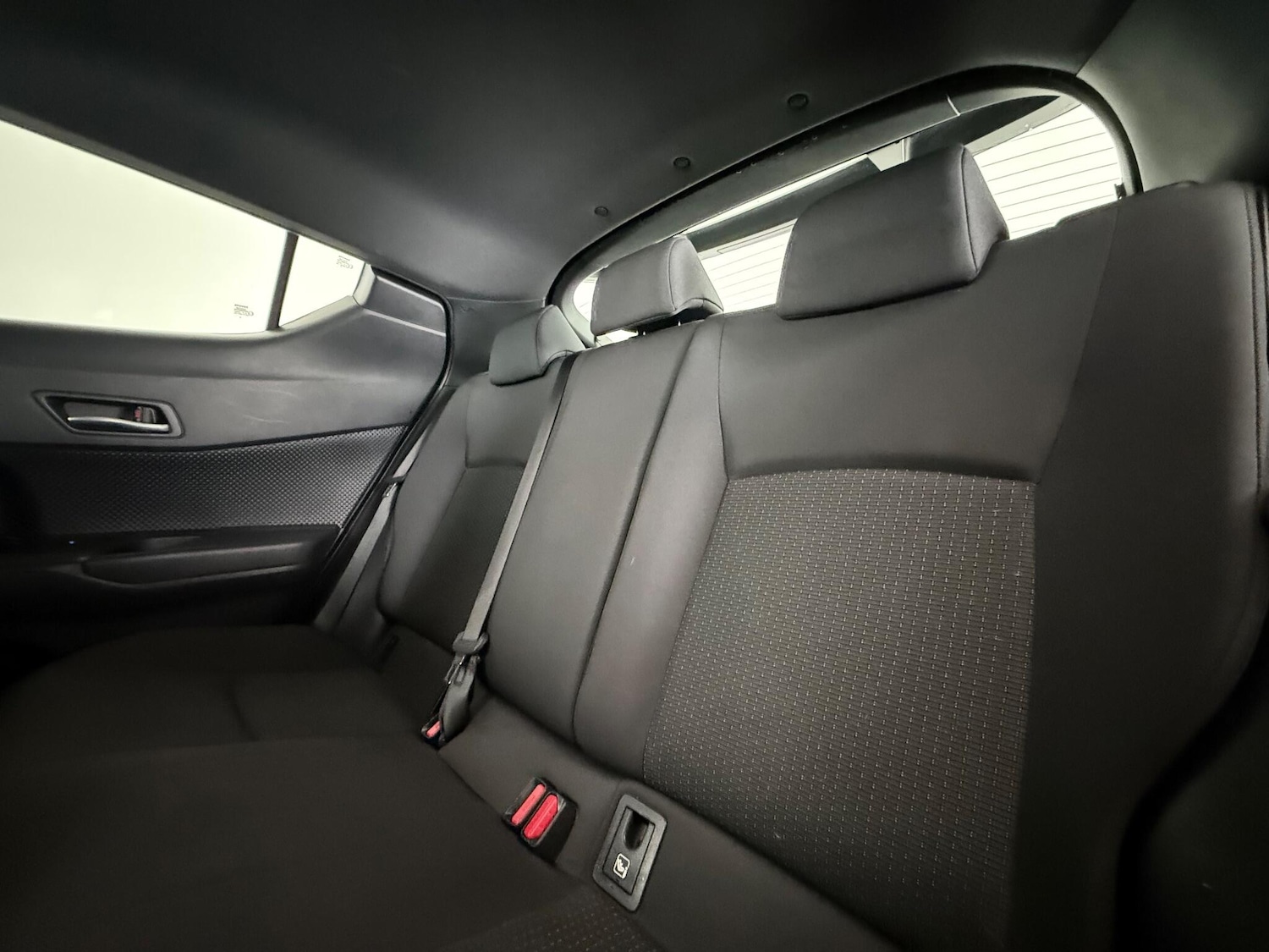 Used Toyota C-HR 2018 for sale - 77259510: Photo 12