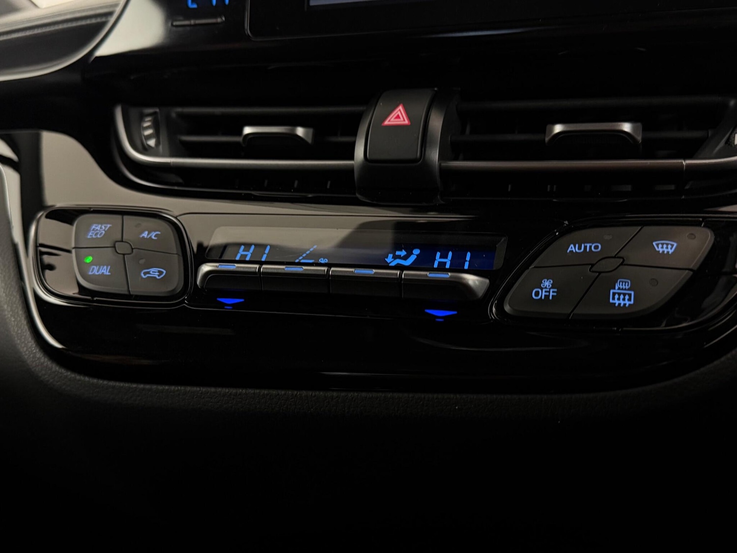 Used Toyota C-HR 2018 for sale - 77259510: Photo 29