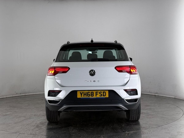 Used Volkswagen T-Roc 2018 for sale - 76039559: Photo 9