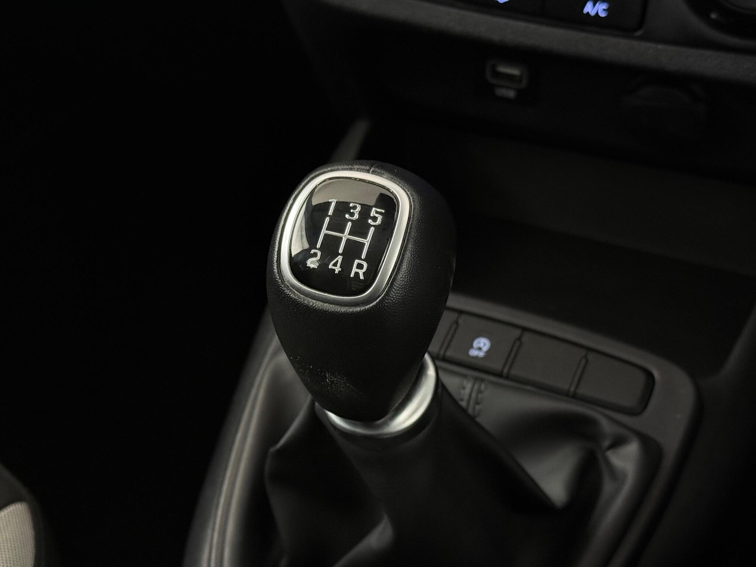 Used Hyundai i10 2021 for sale - 76467416: Photo 35