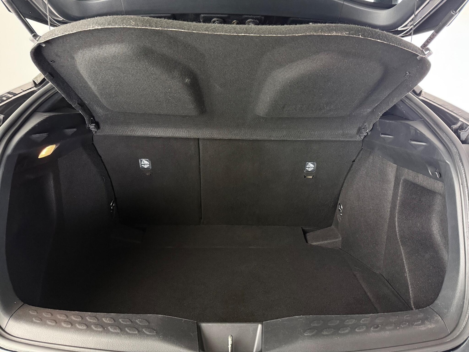 Used Toyota C-HR 2019 for sale - 77260316: Photo 8