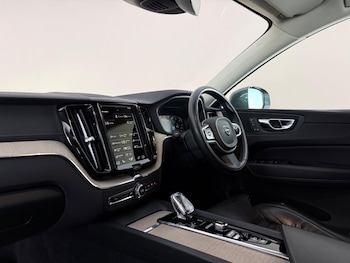 Used Volvo XC60 2021 for sale - 79590869: Photo