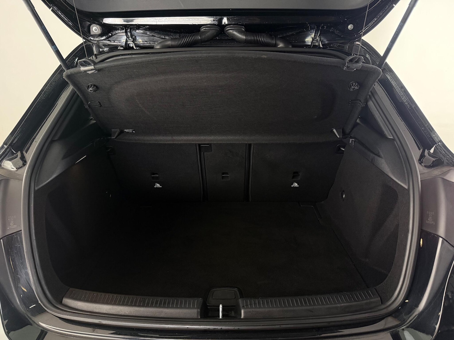 Used Mercedes-Benz A-Class 2018 for sale - 76467022: Photo 11