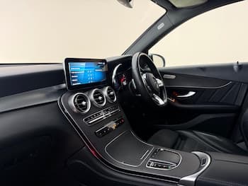 Used Mercedes-Benz GLC 2020 for sale - 79732492: Photo