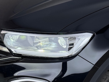 Used Volkswagen T-Roc 2022 for sale - 79034614: Photo