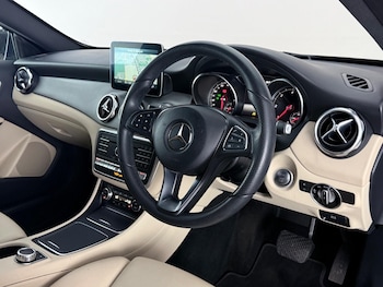 Used Mercedes-Benz GLA 2017 for sale - 79248880: Photo