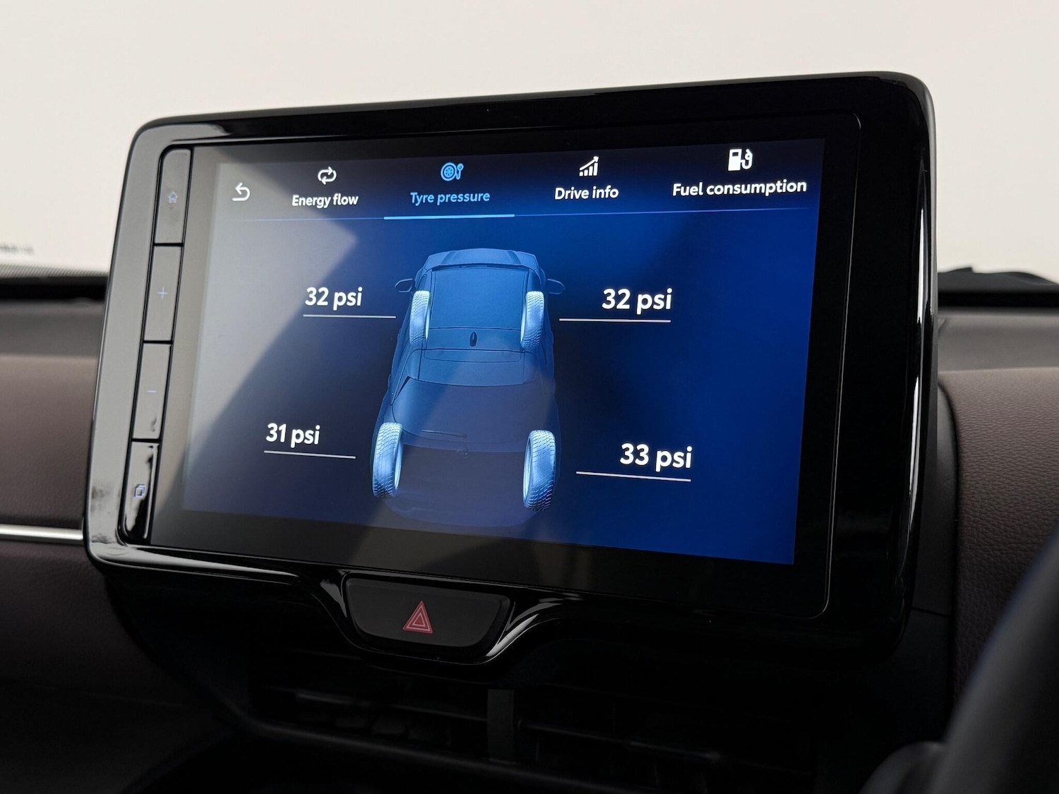 Used Toyota Yaris Cross 2023 for sale - 77182763: Photo 27