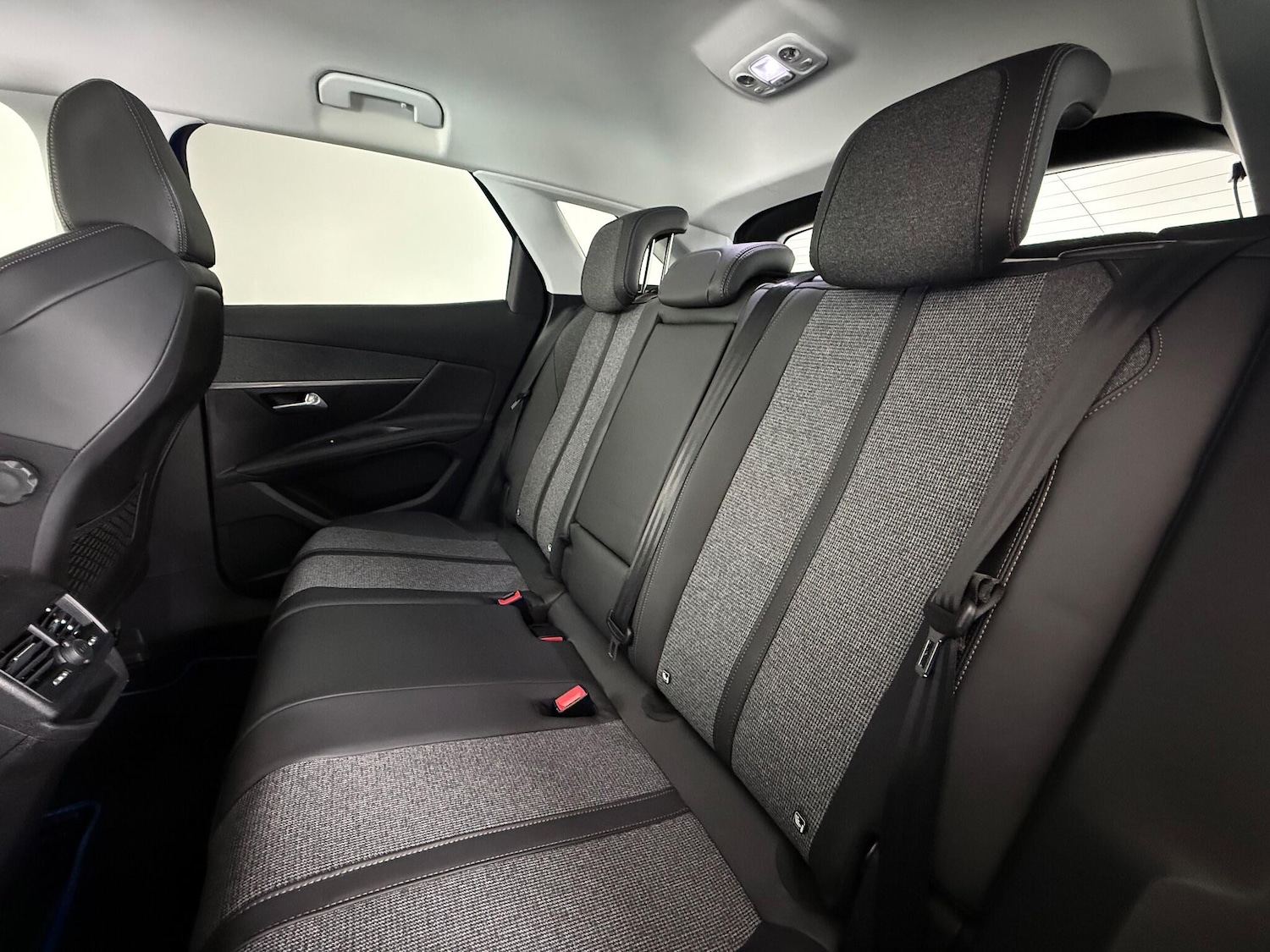 Used Peugeot 3008 2018 for sale - 76607854: Photo 18