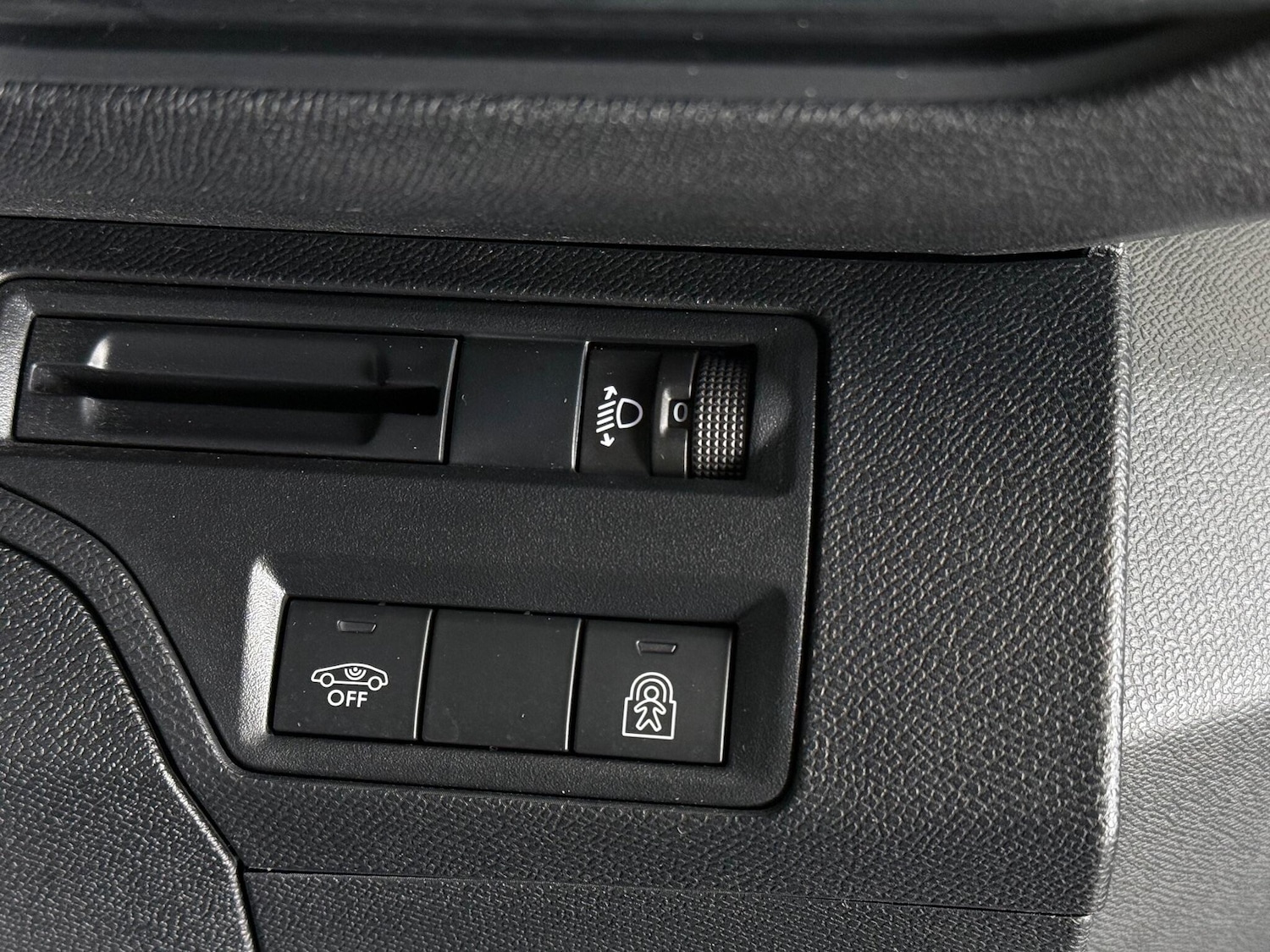 Used Peugeot 3008 2018 for sale - 76607854: Photo 23