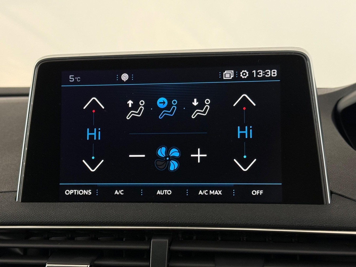 Used Peugeot 3008 2018 for sale - 76607854: Photo 30