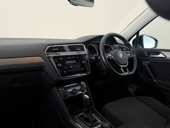 Used Volkswagen Tiguan Allspace 2019 for sale - 79174414: Photo