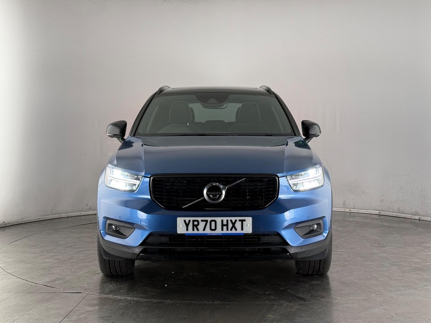 Used Volvo XC40 2020 for sale - 77222036: Photo 2