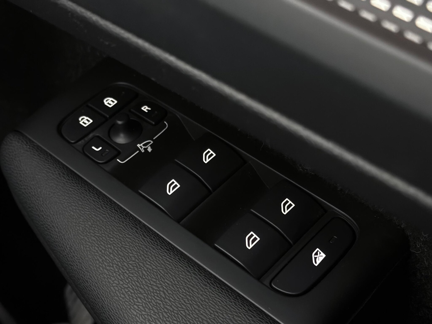 Used Volvo XC40 2020 for sale - 77222036: Photo 31