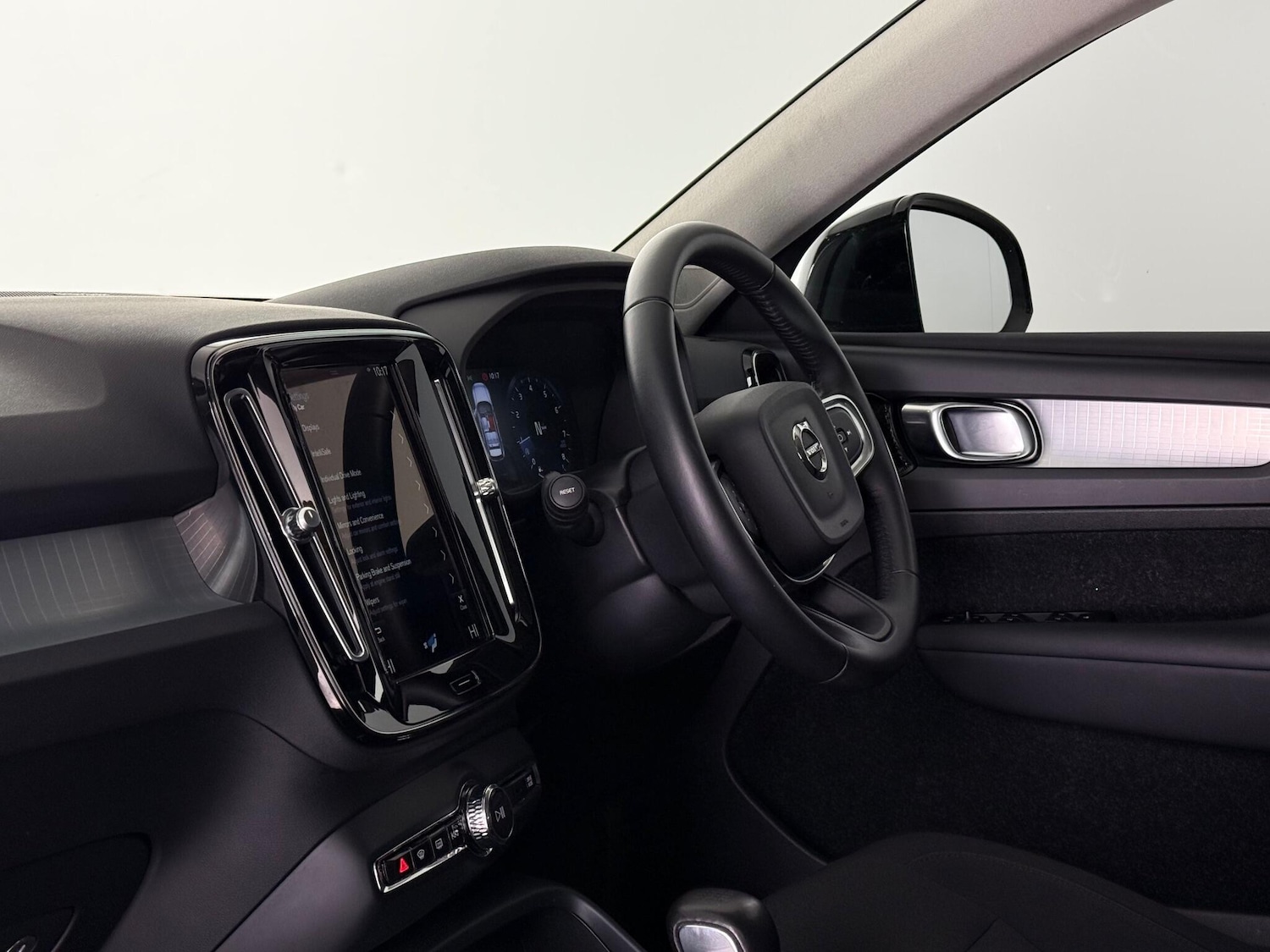 Used Volvo XC40 2020 for sale - 76467444: Photo 21