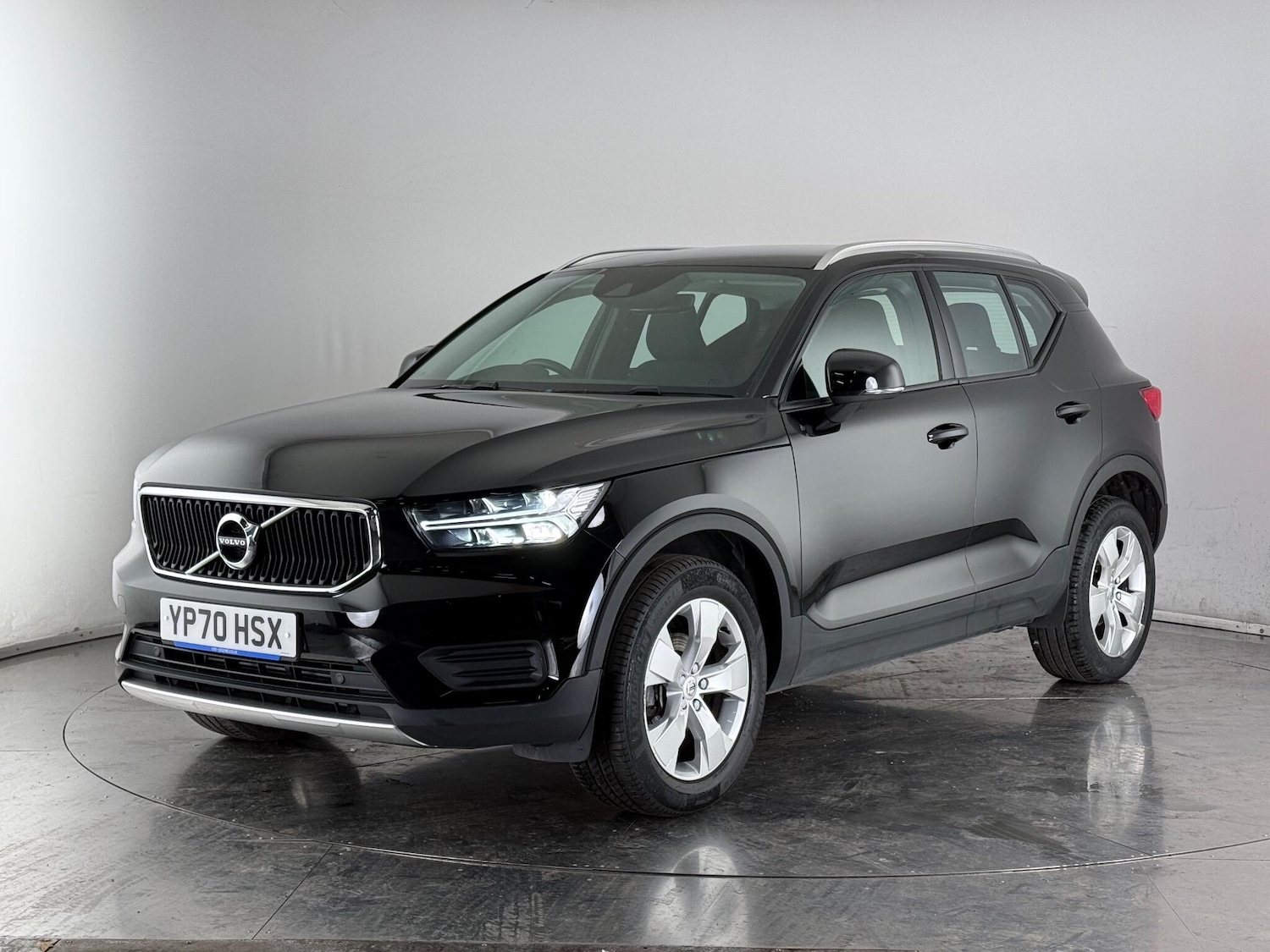 Used Volvo XC40 2020 for sale - 76467444: Photo 4