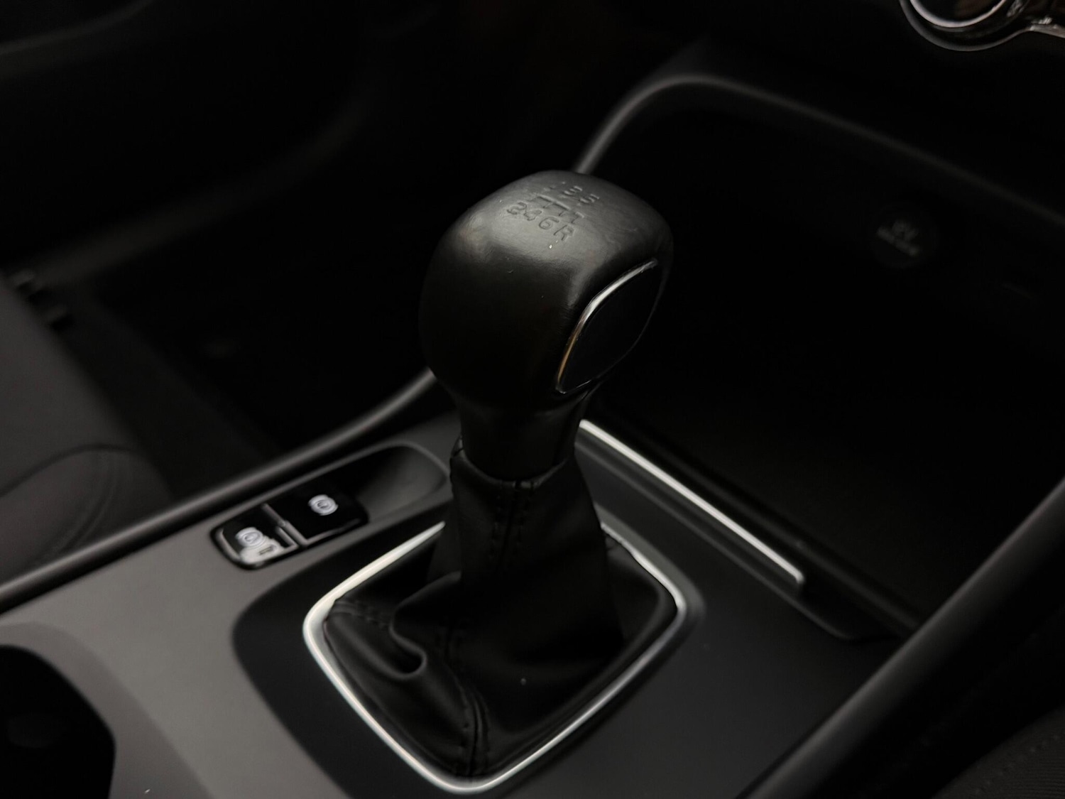 Used Volvo XC40 2020 for sale - 76467444: Photo 40