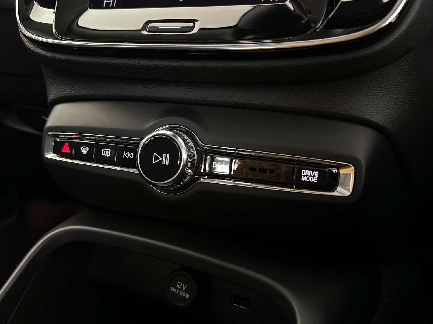 Used Volvo XC40 2020 for sale - 76467444: Photo 41