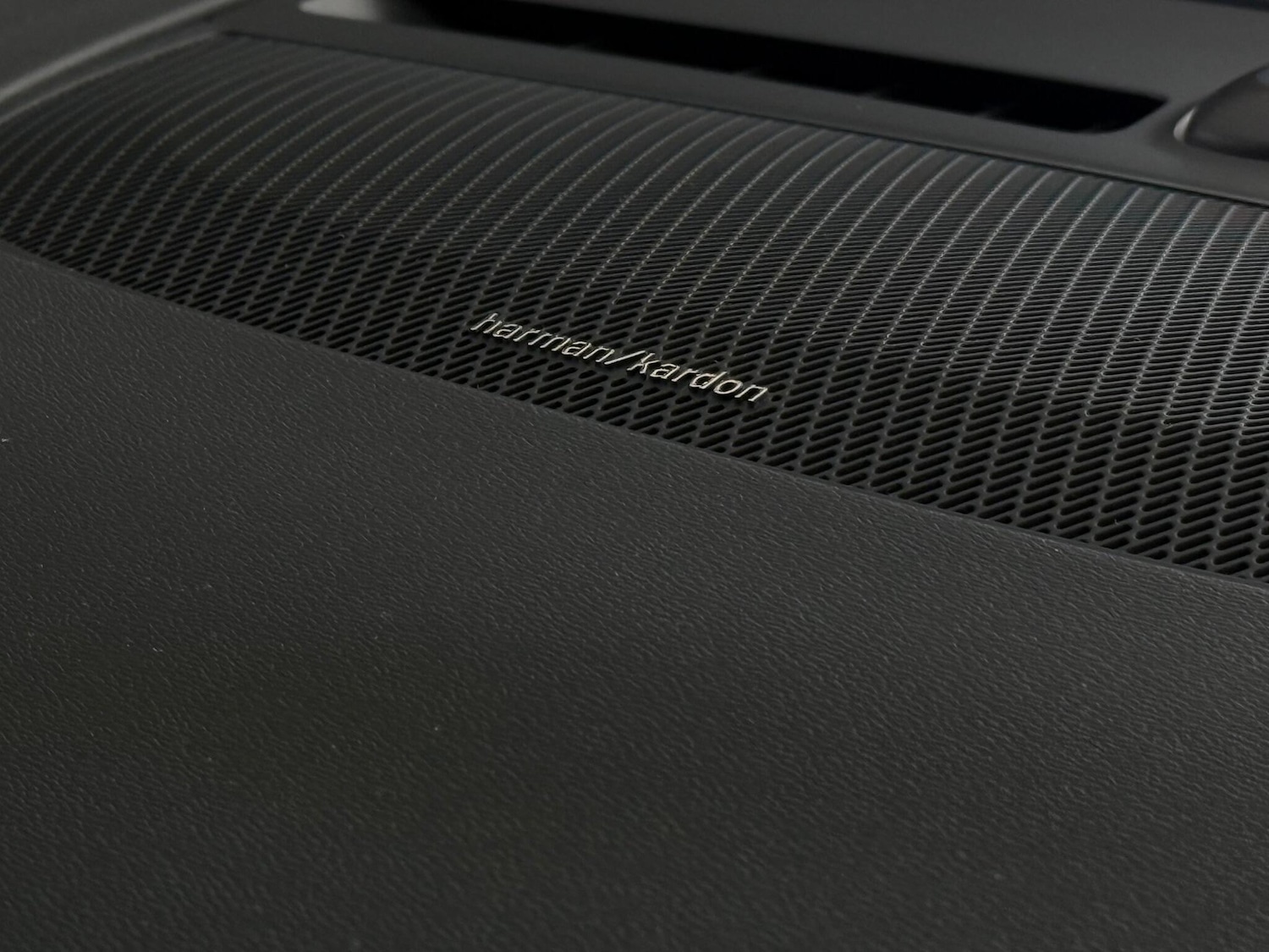 Used Volvo XC40 2020 for sale - 76467444: Photo 43