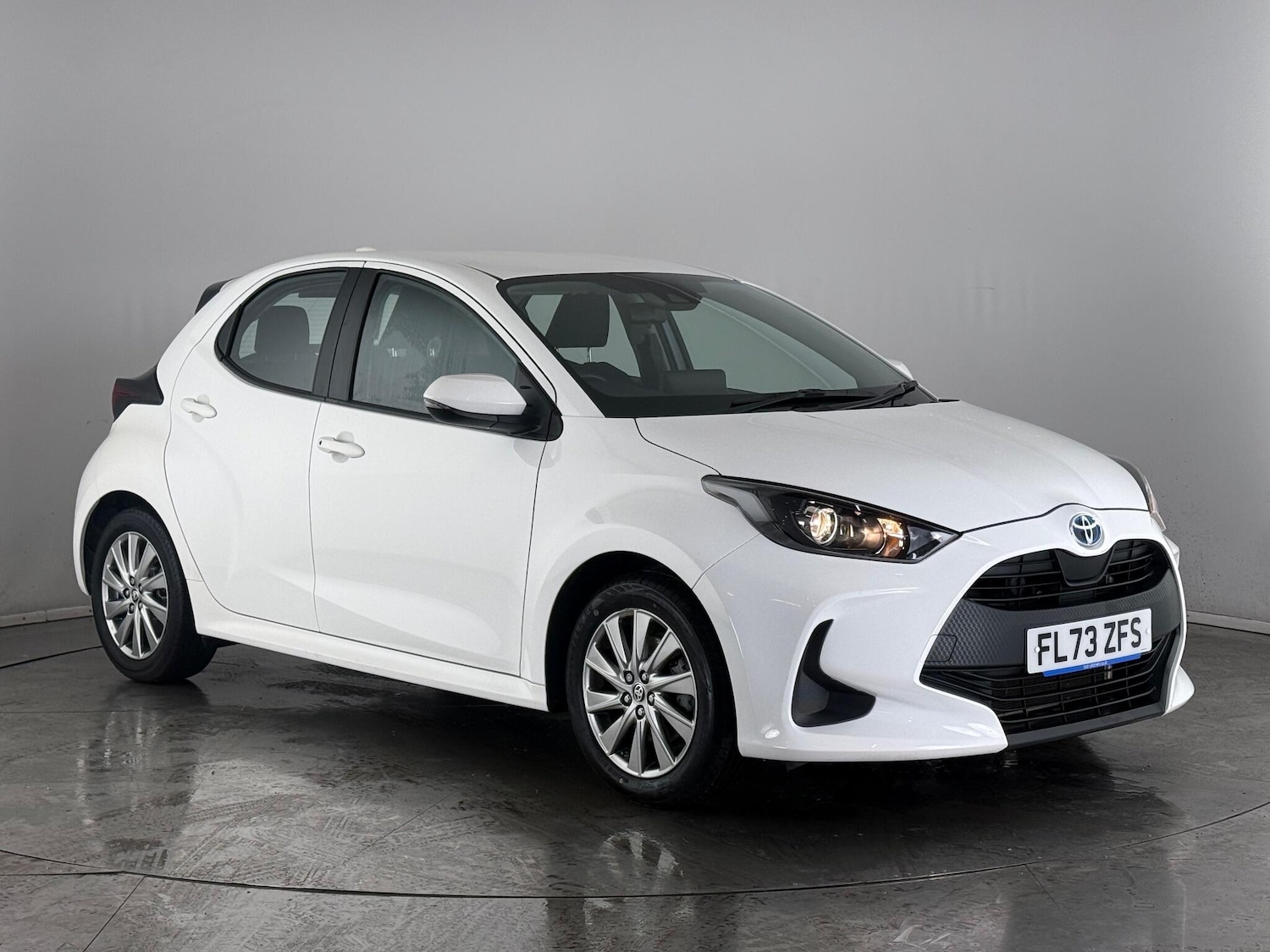 Used Toyota Yaris 2023 for sale - 76467455: Photo 1