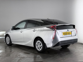 Used Toyota Prius 2016 for sale - 77268230: Photo