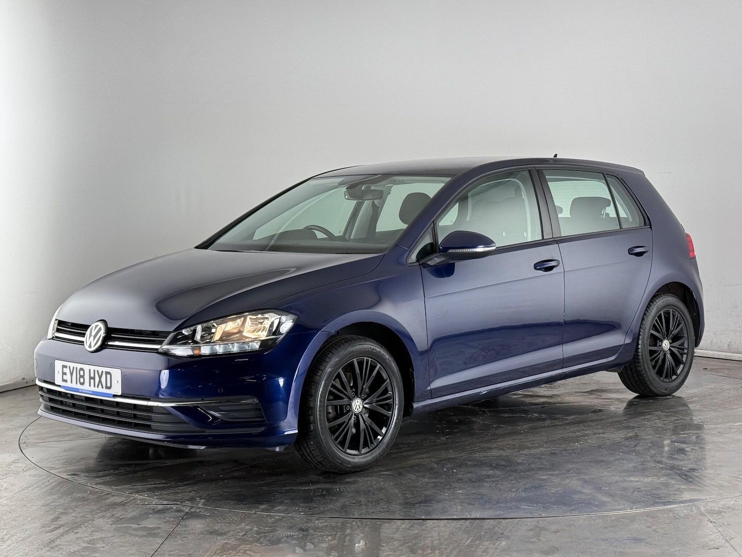 Used Volkswagen Golf 2018 for sale - 77221543: Photo 2