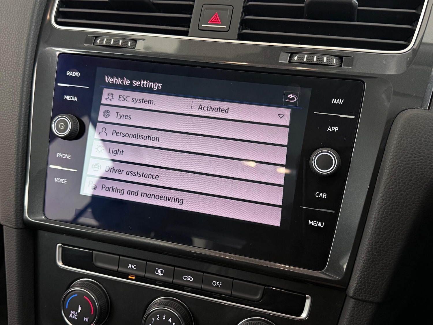 Used Volkswagen Golf 2018 for sale - 77221543: Photo 30