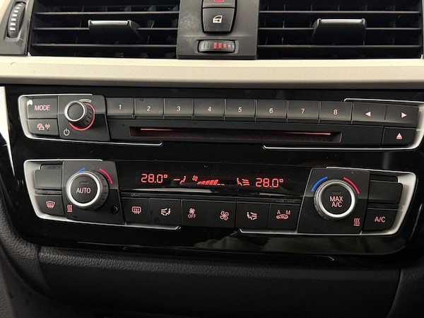Used BMW 3 Series 2018 for sale - 76074171: Photo 35