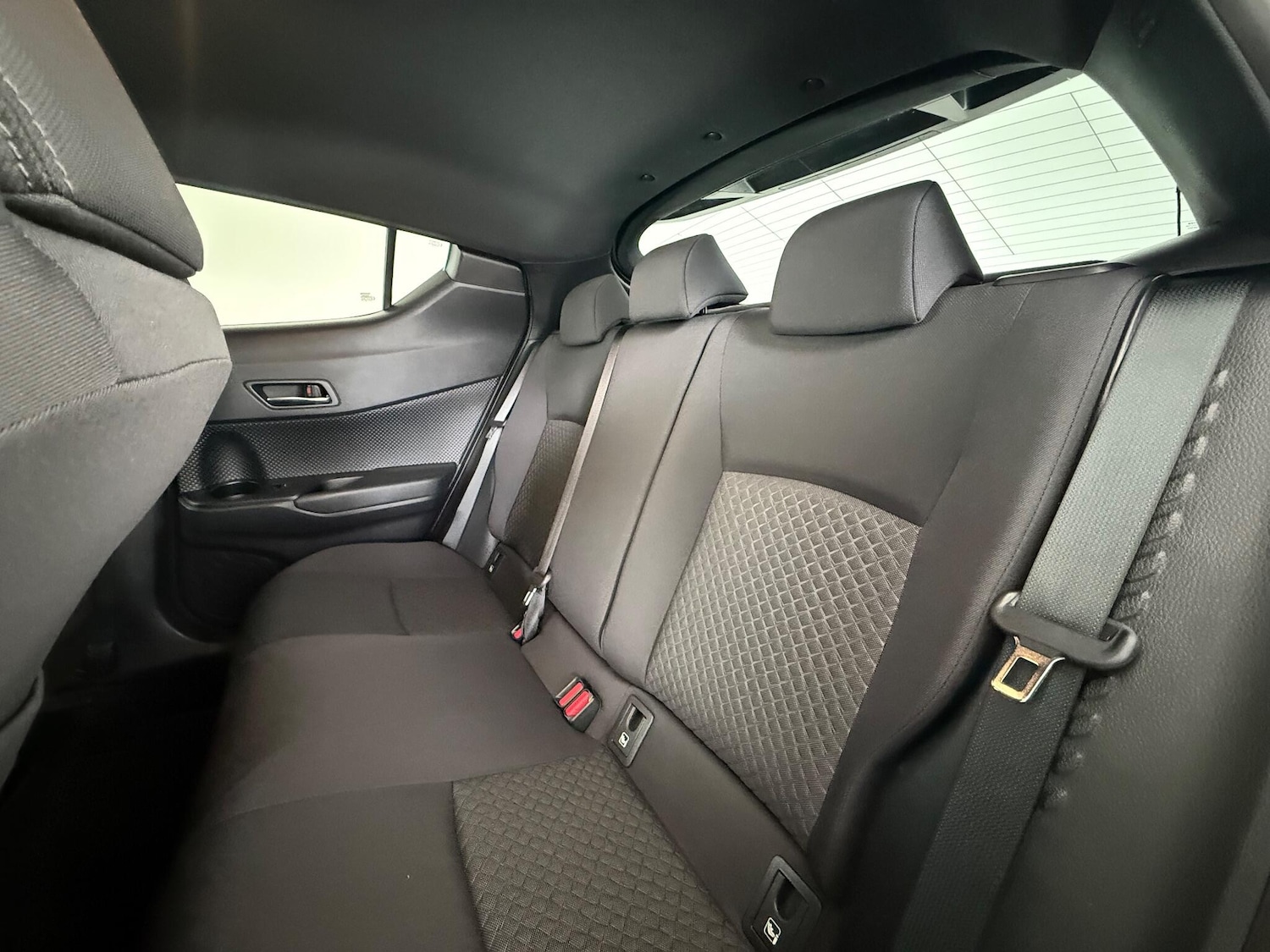 Used Toyota C-HR 2022 for sale - 77332109: Photo 13