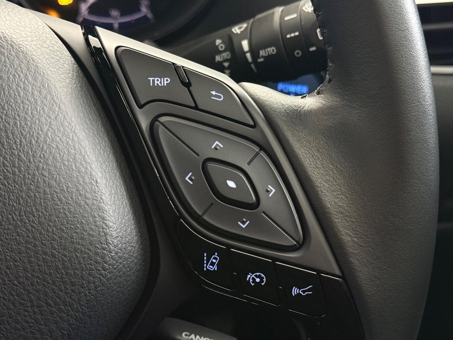 Used Toyota C-HR 2022 for sale - 77332109: Photo 18