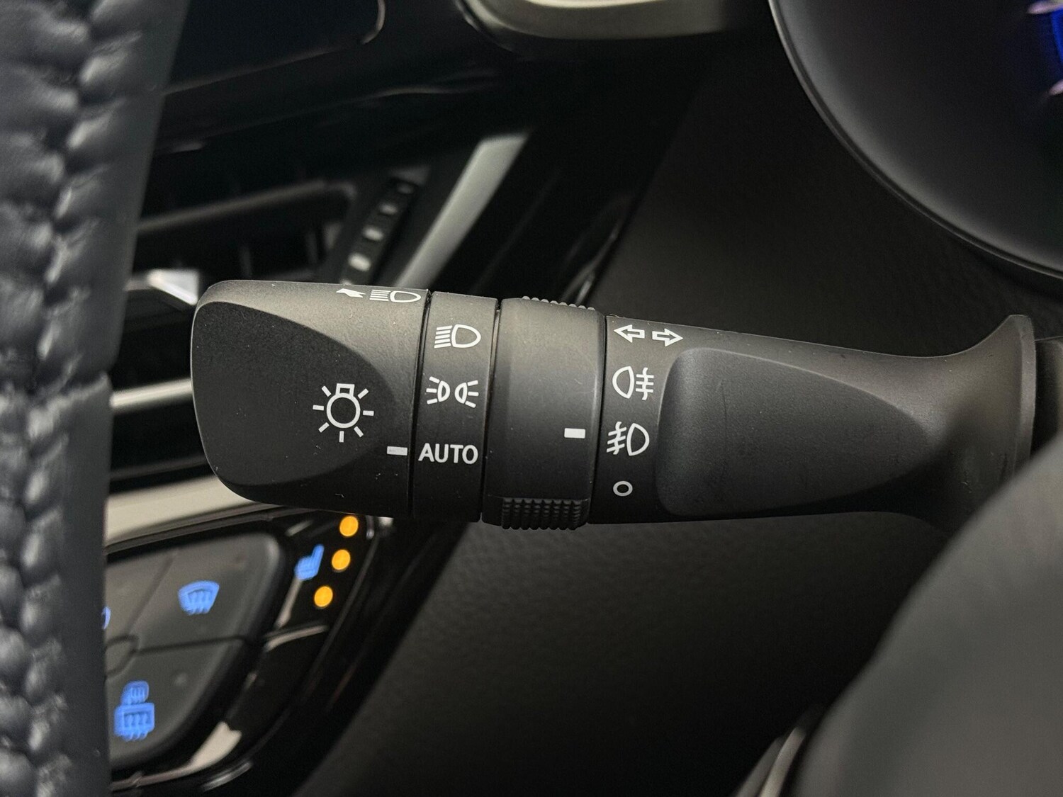 Used Toyota C-HR 2022 for sale - 77332109: Photo 19