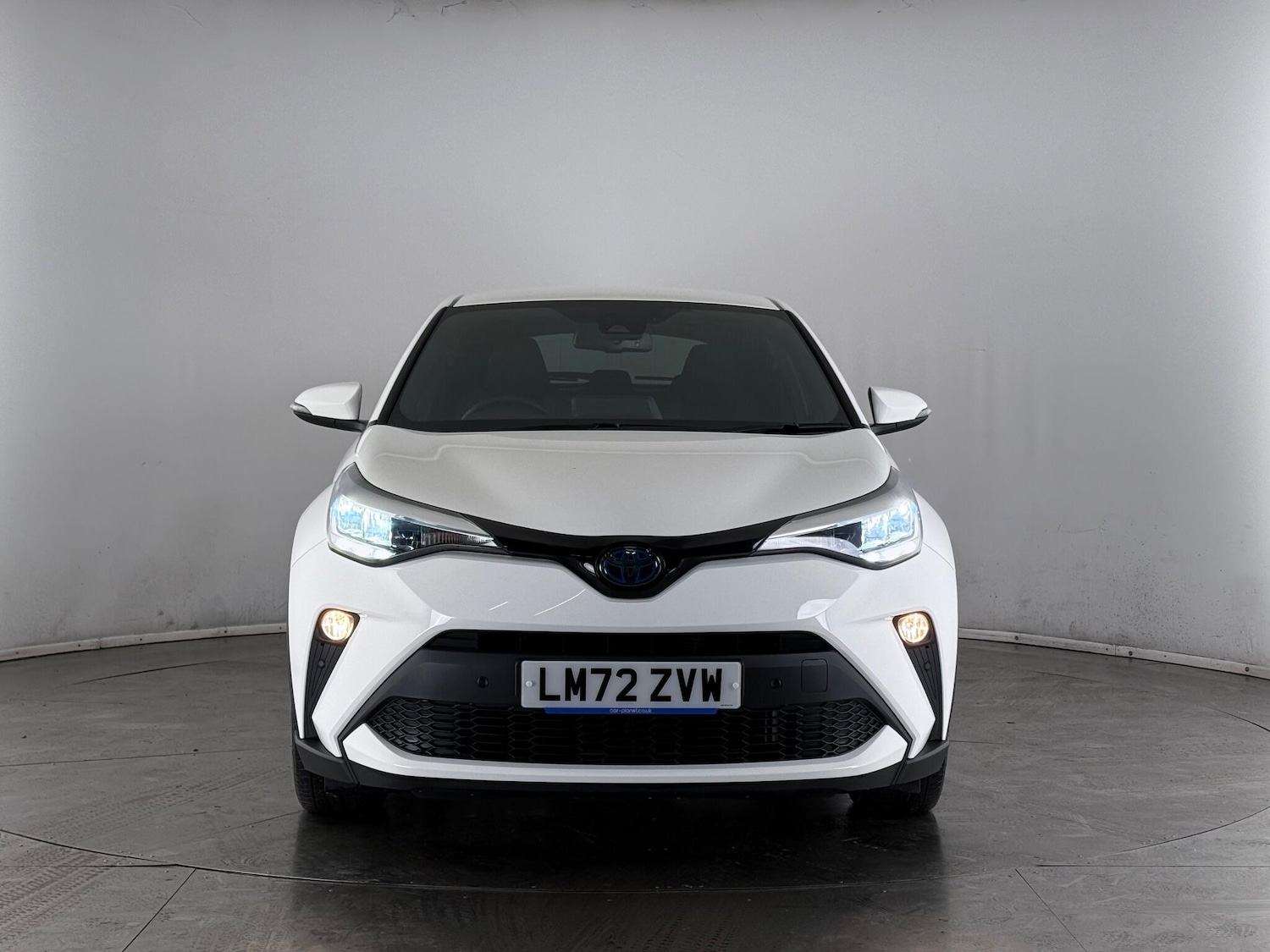 Used Toyota C-HR 2022 for sale - 77332109: Photo 2