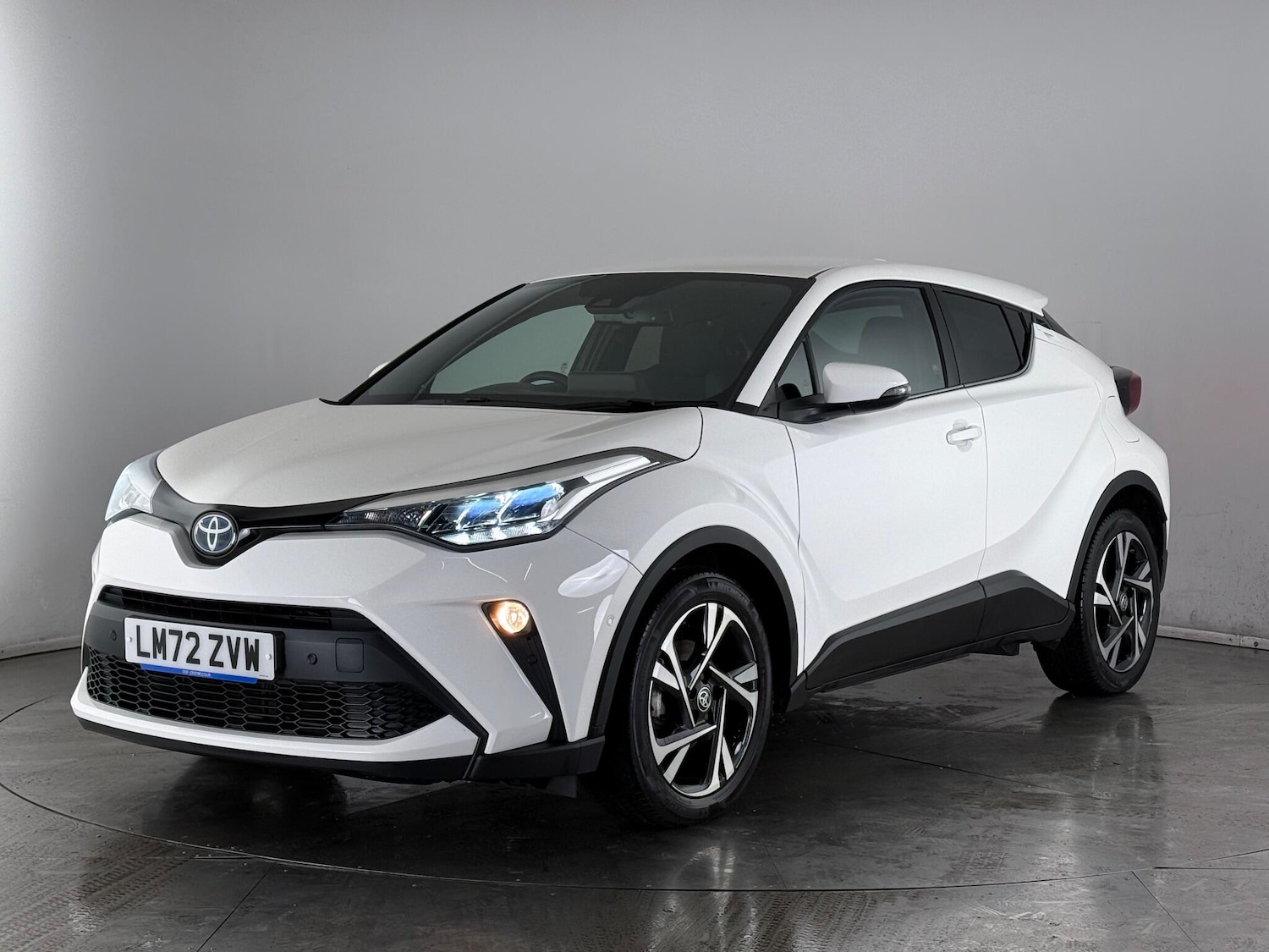 Used Toyota C-HR 2022 for sale - 77332109: Photo 3