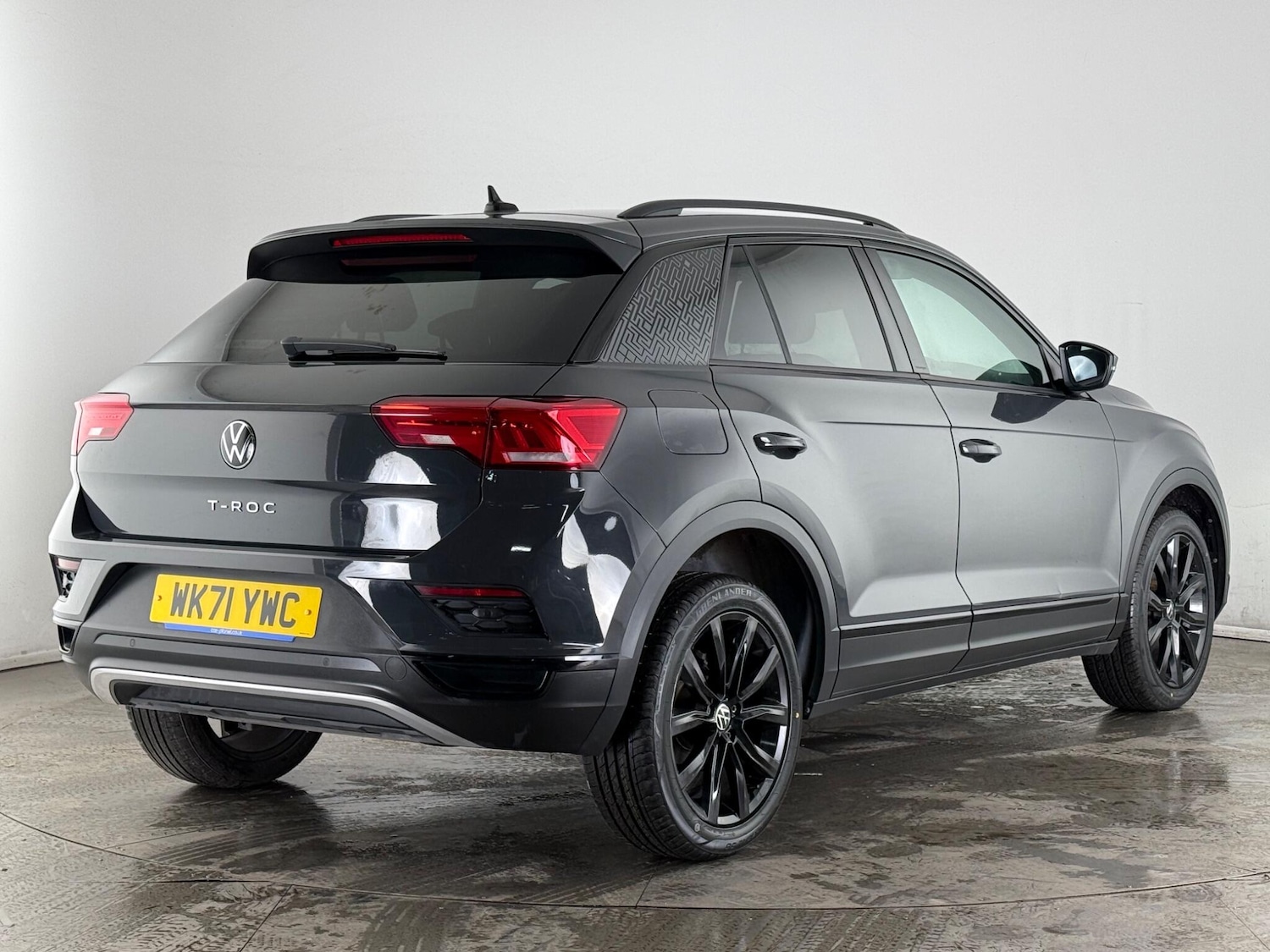 Used Volkswagen T-Roc 2022 for sale - 77543462: Photo 3