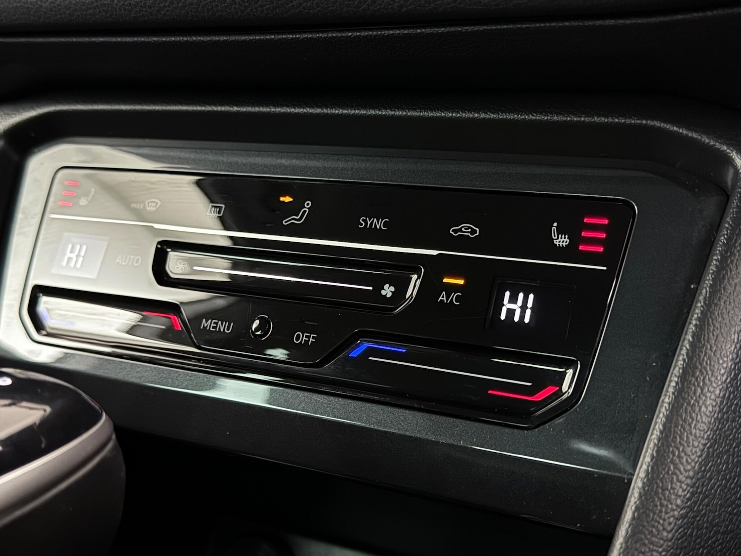 Used Volkswagen Tiguan 2021 for sale - 77268256: Photo 31