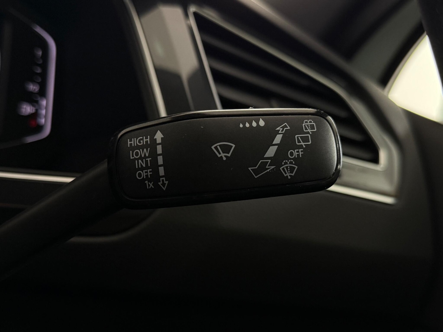 Used Volkswagen Tiguan 2021 for sale - 77268256: Photo 32