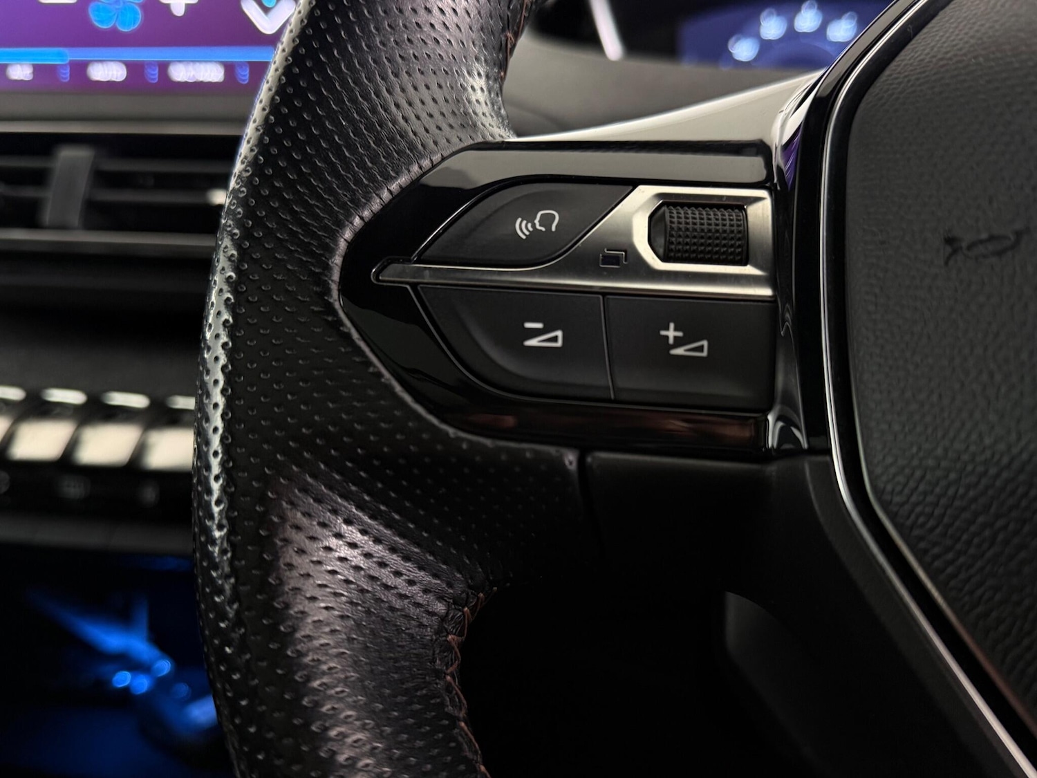 Used Peugeot 5008 2020 for sale - 77222421: Photo 18