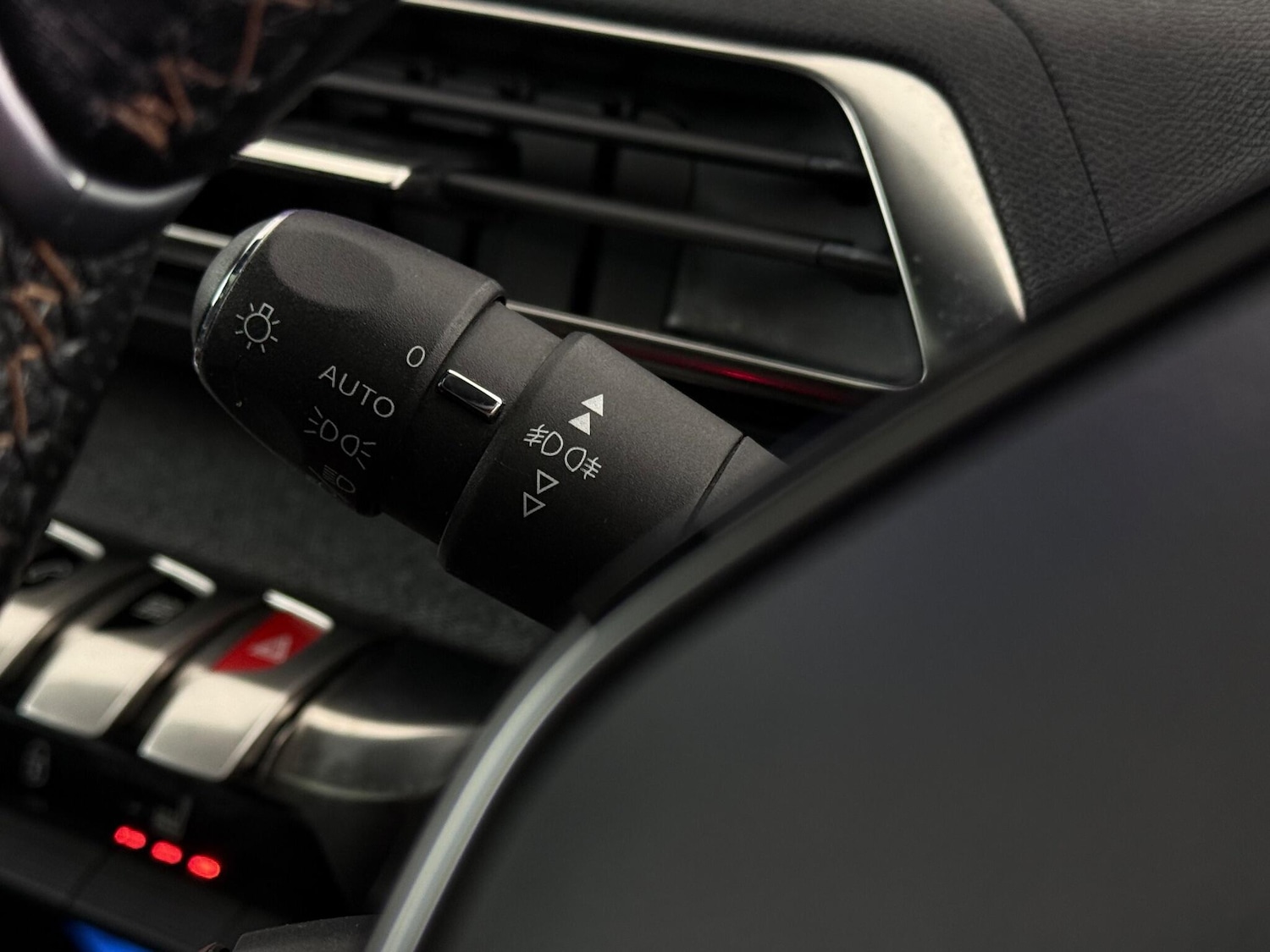 Used Peugeot 5008 2020 for sale - 77222421: Photo 21