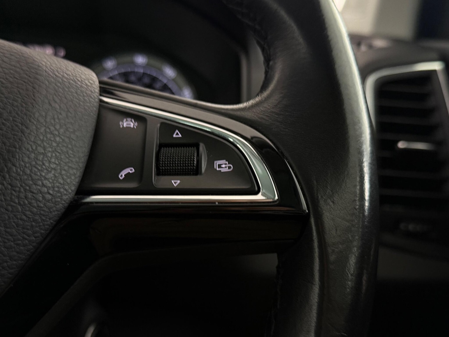 Used Skoda Karoq 2018 for sale - 77259872: Photo 17