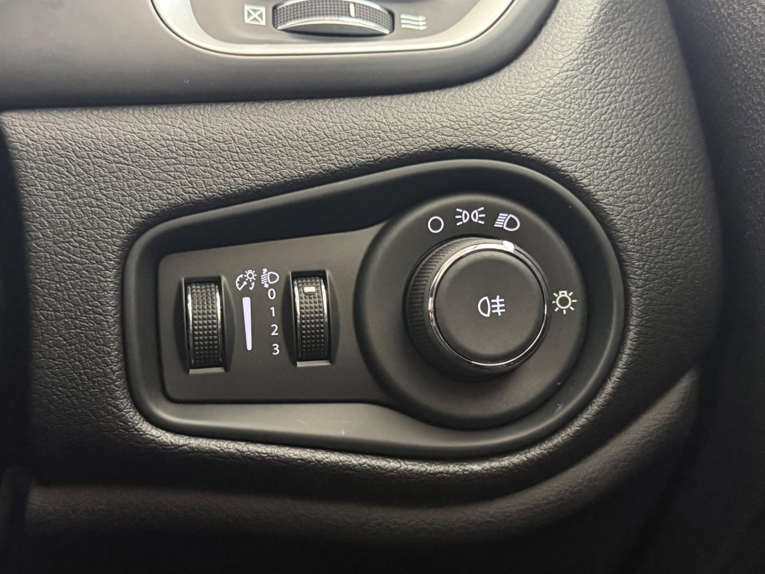 Used Jeep Renegade 2018 for sale - 77182421: Photo 20