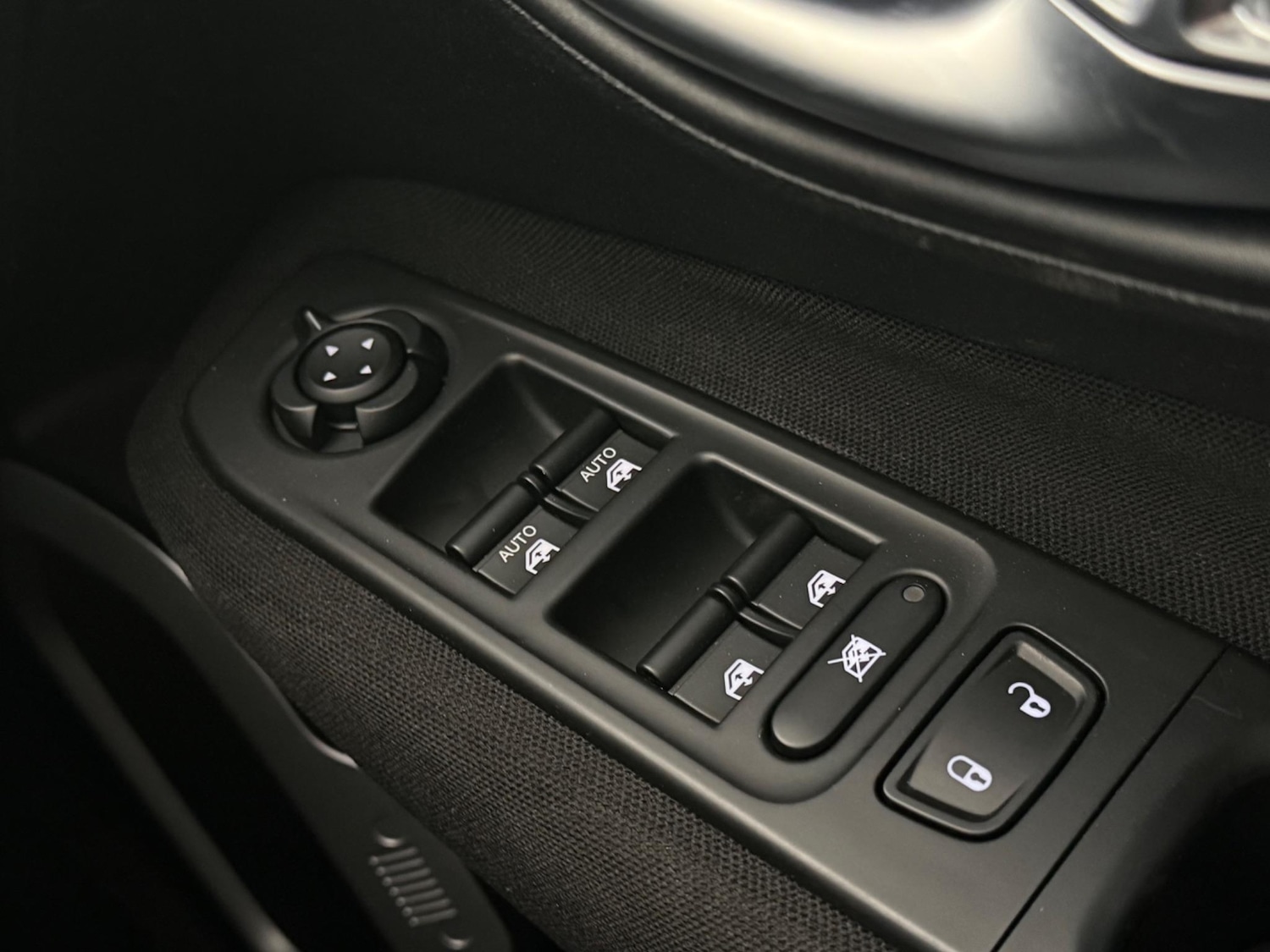 Used Jeep Renegade 2018 for sale - 77182421: Photo 21