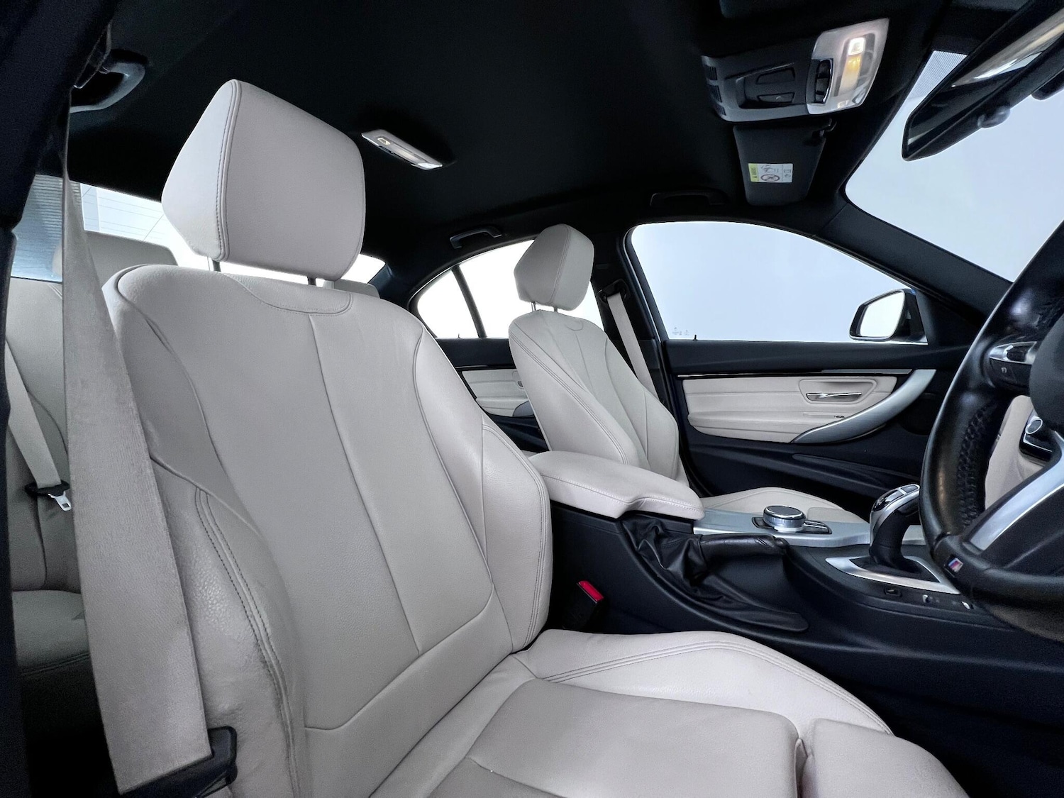 Used BMW 3 Series 2017 for sale - 77246236: Photo 12