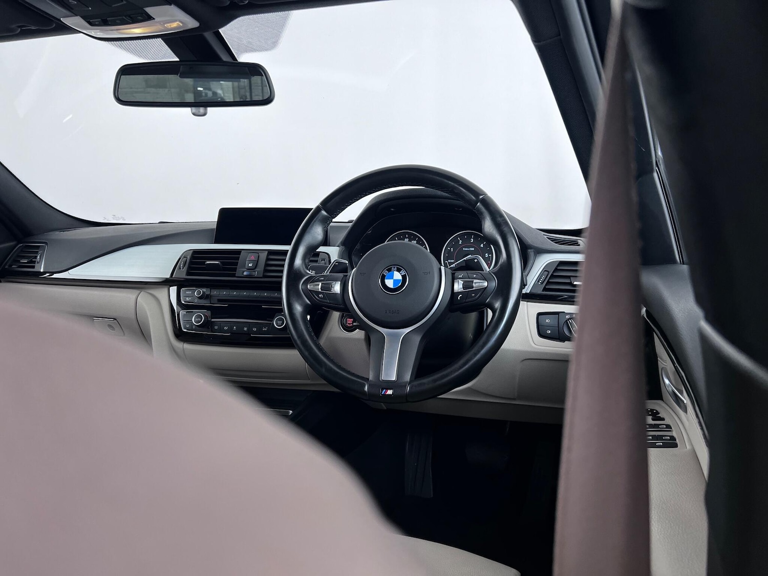 Used BMW 3 Series 2017 for sale - 77246236: Photo 16